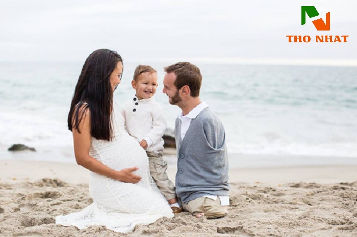 Nick Vujicic cùng vợ con